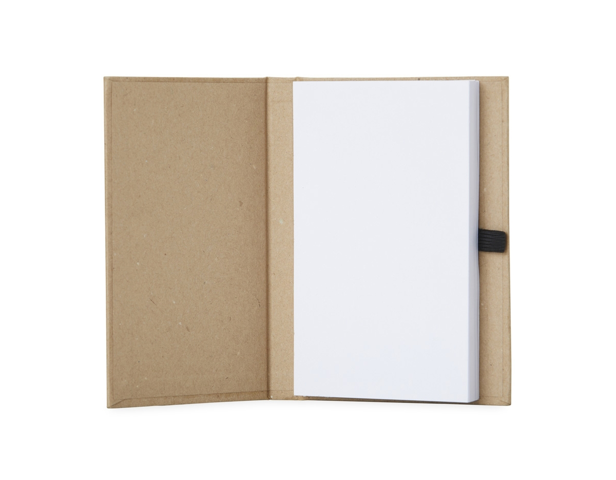 Bloco de anotações capa dura em kraft com porta caneta e wire-o. Contém aproximadamente 100 páginas não pautadas na cor branca.