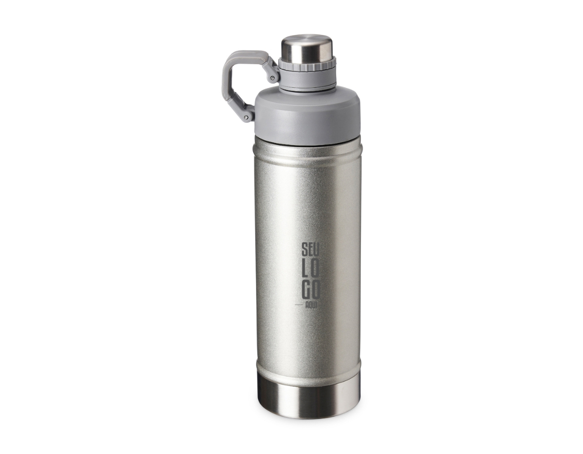 Garrafa térmica de parede dupla em inox, capacidade de 700ml. Tampa principal com bocal e tampa protetora com alça de transporte acoplada.