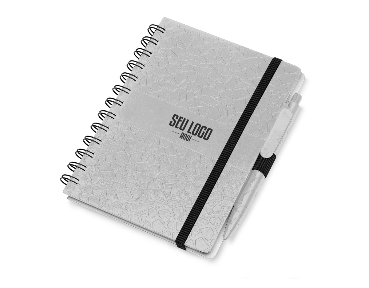 Bloco de anotações em ABS reciclável com aspiral e suporte para caneta. Com capa dura e textura que imita ''pedra'', suas folhas são impermeáveis e resistentes a rasgos, miolo com 70 folhas pautadas na cor branca. Acompanha caneta.