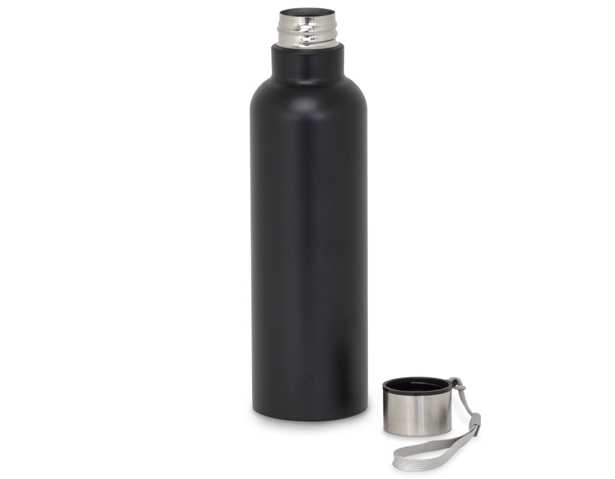 Garrafa Inox 900ml. Acompanha tampa plástica com revestimento em inox e cordão para transporte.