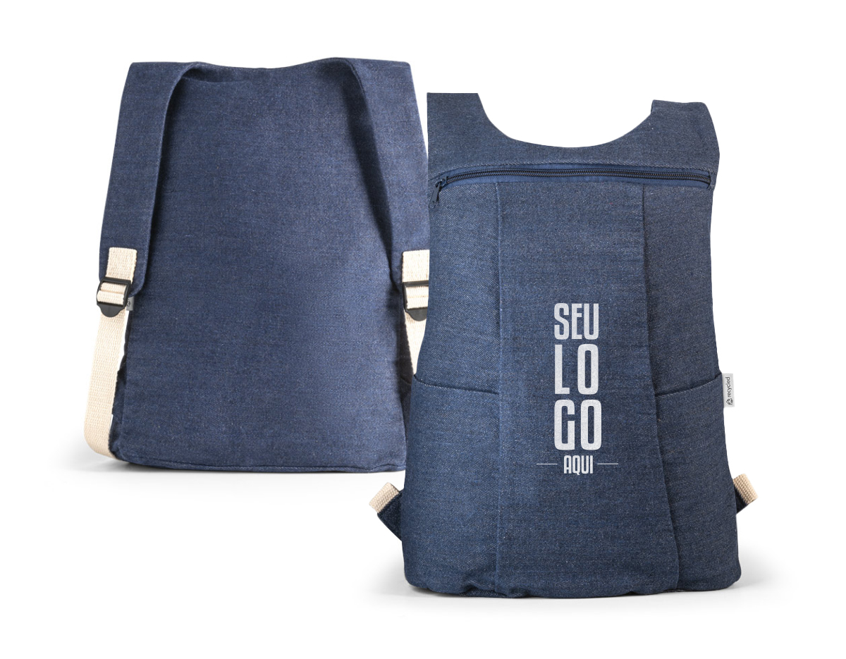 Mochila casual (270 g/m²) em denim reciclado. Contém 2 bolsos frontais e alças ajustáveis com webbing de algodão. As costuras interiores são reforçadas para maior resistência. 290 x 400 x 130 mm