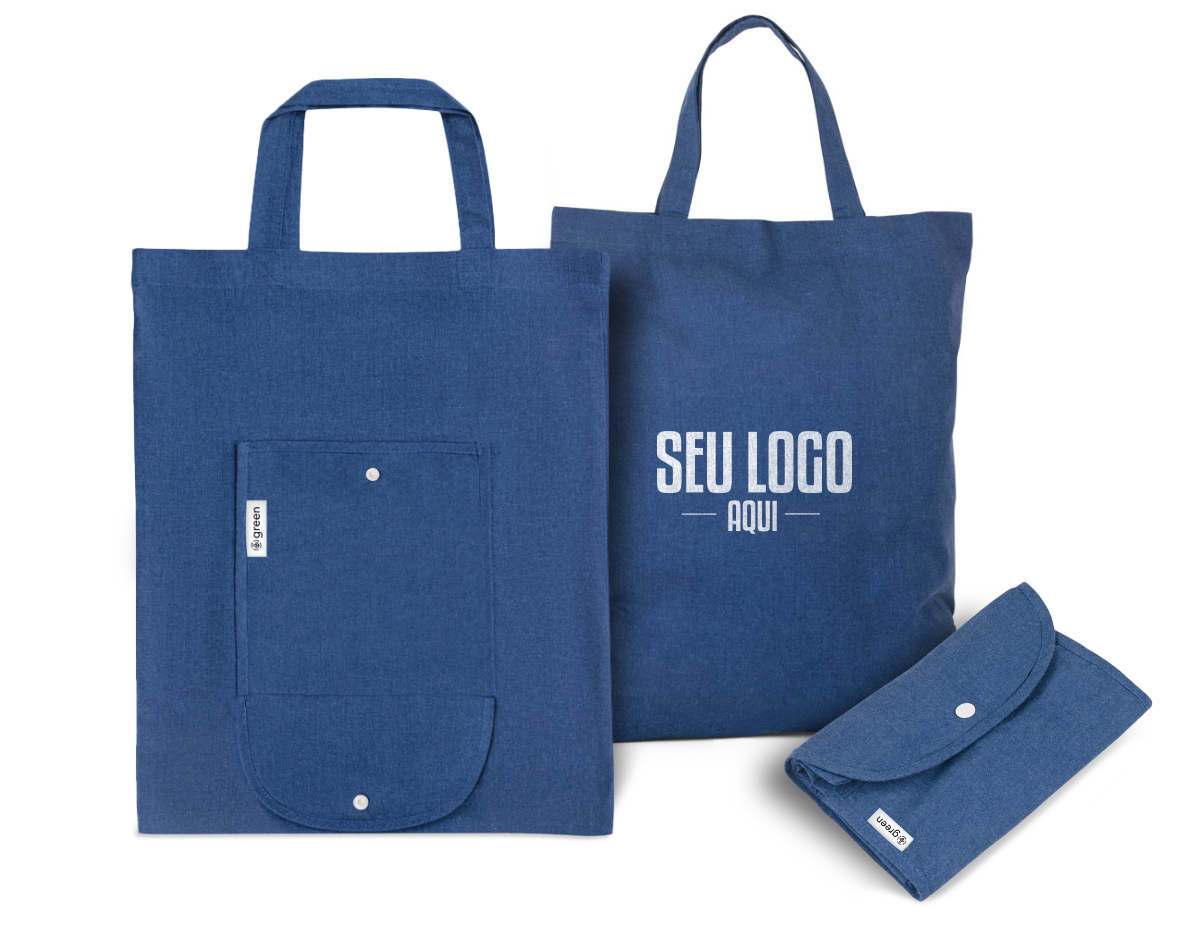Sacola dobrável em algodão (140 g/m²) composta por 50% algodão e 50% algodão reciclado, com alças de 38 cm. Aberto: 380 x 470 mm | Dobrado: 135 x 205 mm