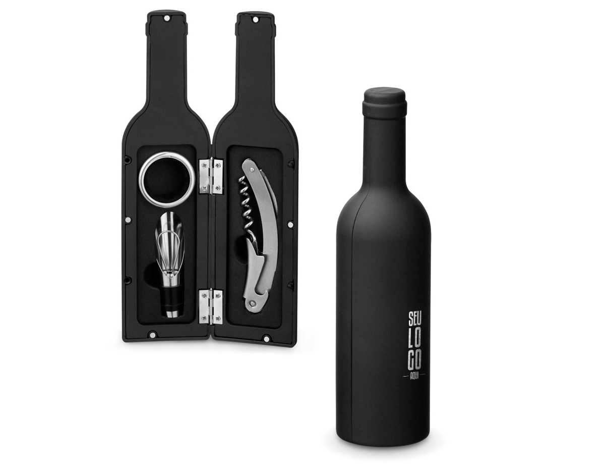 Kit vinho com três componentes em metal: saca-rolhas com canivete de sommelier, gargantilha e salva-gotas com tampa. Fornecido em estojo de oferta em formato de garrafa com acabamento em borracha.