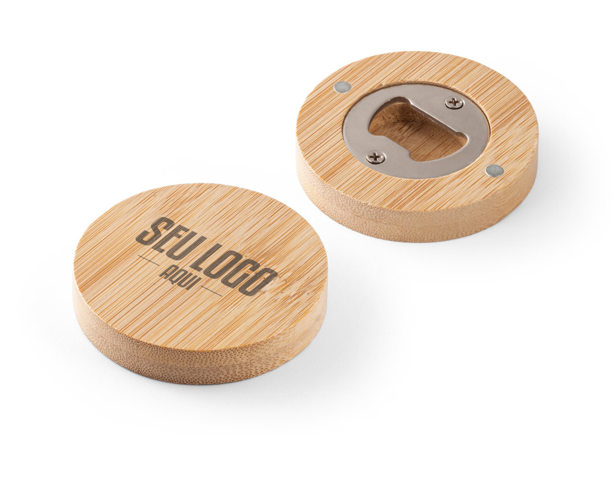 Porta copos em bambu com abridor e imã para fixar em superfícies.
