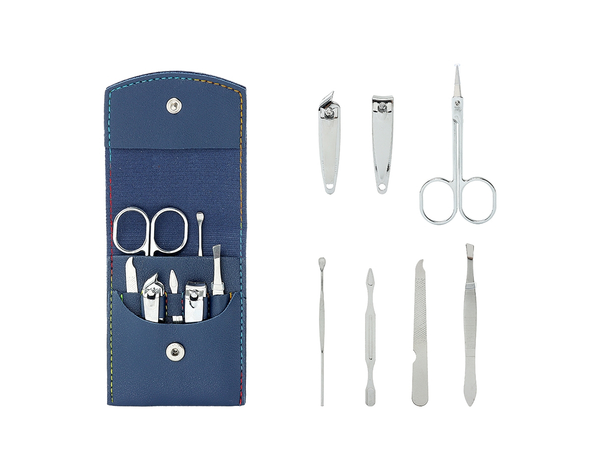 Kit manicure 7 peças em estojo de couro sintético. Contém: tesoura, 2 cortadores de unha, pinça, lixa, empurrador de cutícula e espátula para ouvido.