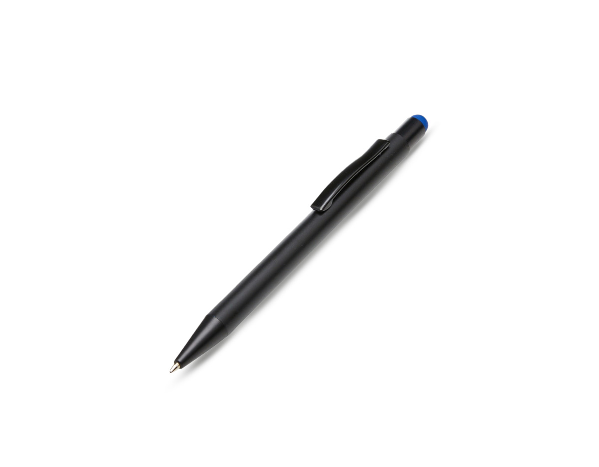 Caneta metálica com touch screen, carga esferográfica azul 1.0mm e acionamento por clique. Ao ser personalizada a laser, o corpo da caneta adotará a mesma cor da borracha touch, com a exceção da cor preta, que permanecerá em prata.