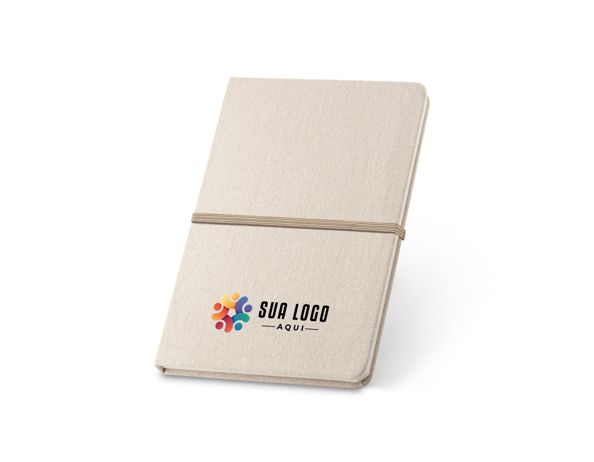 O caderno A5 apresenta uma capa dura luxuosa em linho (230 g/m²), conferindo durabilidade e elegância. Seus cantos arredondados proporcionam um toque moderno. Com 96 folhas pautadas, é ideal para anotações e registros diários. Tamanho compacto de 140 x 210 mm, perfeito para transportar facilmente