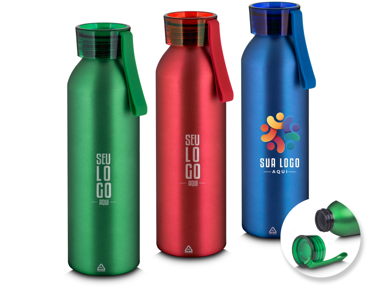 Garrafa em alumínio reciclado acabamento mate com capacidade 600ml. Tampa rosqueável em plástico e alça de transporte emborrachada.

