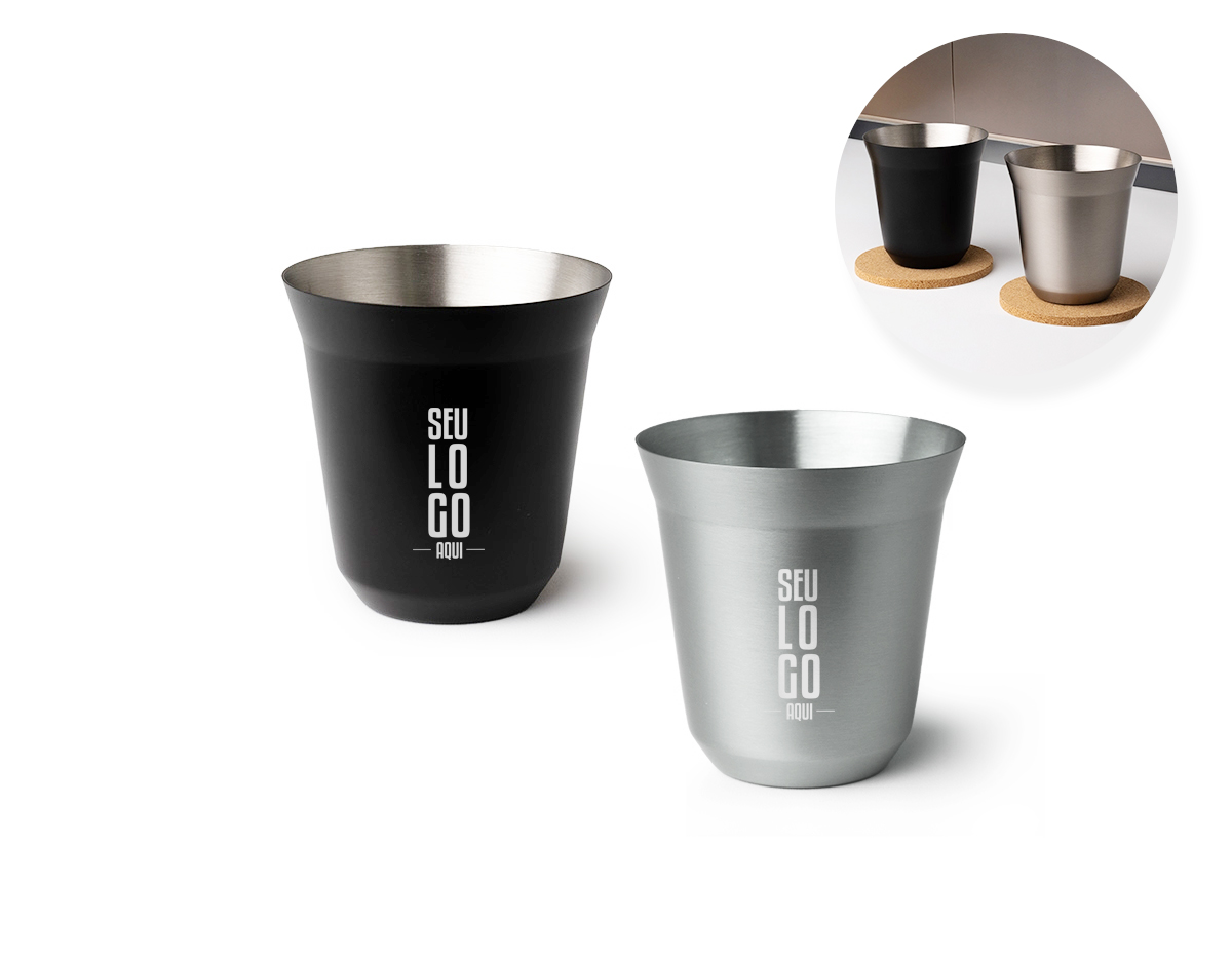 Um copo de aço inoxidável durável, com capacidade para 150ml É importante destacar que, devido às propriedades do aço inoxidável, o material transfere calor e esquenta quando utilizado para bebidas quentes. Seu design elegante e resistente o torna perfeito para uso diário ou em viagens. Fácil de limpar e livre de produtos químicos, este copo oferece uma experiência segura e sustentável.
