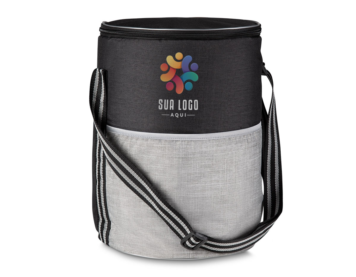 Bolsa térmica, confeccionada em nylon com capacidade para 25 litros, o produto possui bolso frontal, alça de ombro regulável e parte interna com costura soldada (Não vaza).