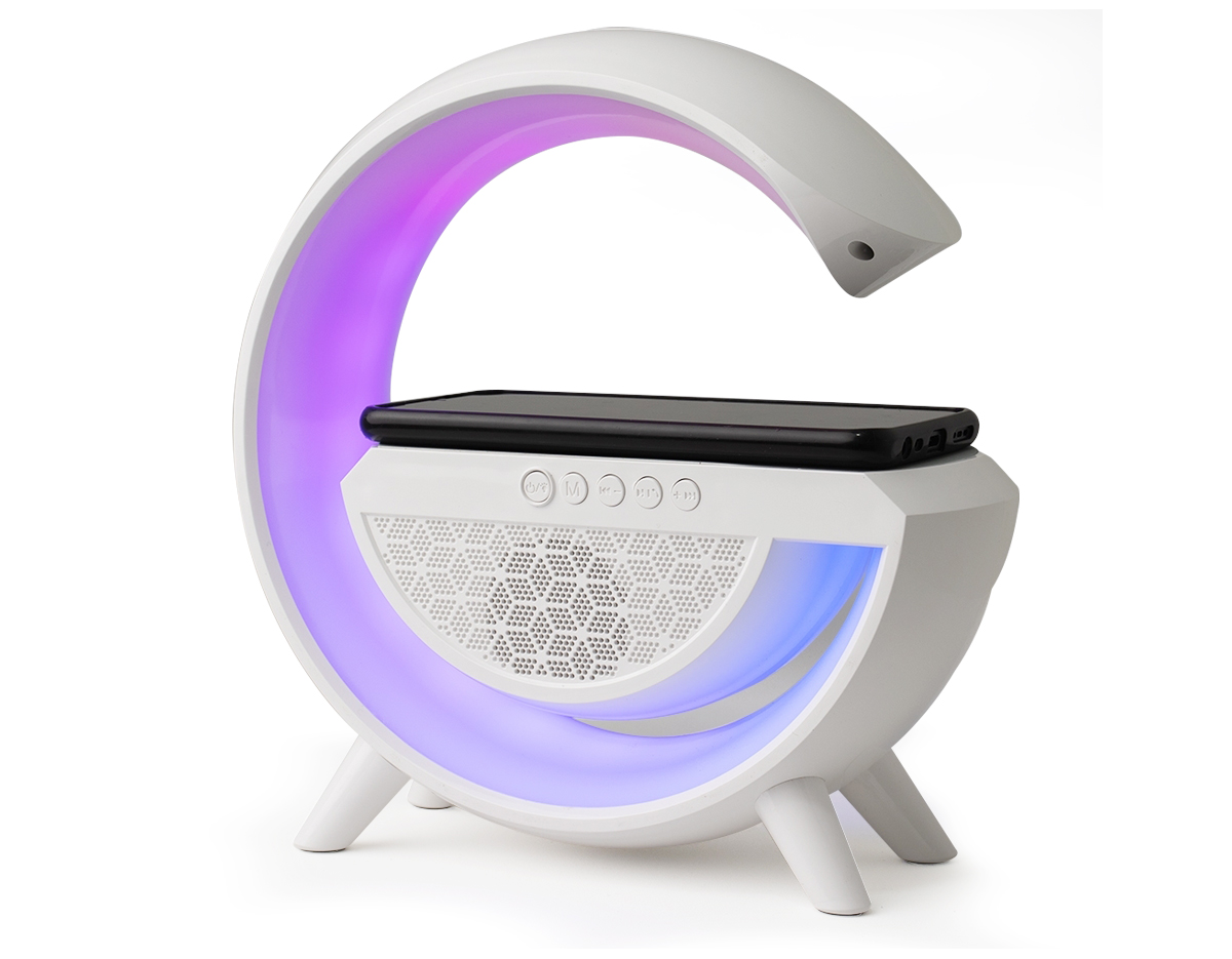 Caixa de som com carregador por indução e luminária. Possui 6 modos de iluminação, opera nos modos bluetooth, rádio FM, auxiliar P2, USB e TF (cartão MicroSD). Para desfrutar do carregamento por indução (sem fio) é fundamental que o celular possua a tecnologia QI, o produto só armazena bateria para funcionamento próprio, para funcionar a indução precisa estar conectado a uma fonte de energia.