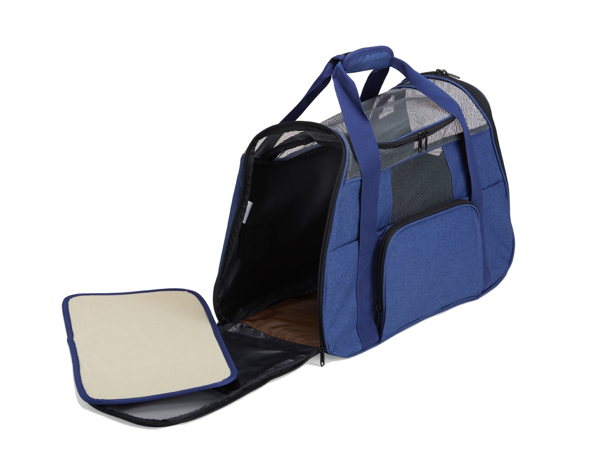 Bolsa para transporte de pets, confeccionada em tecido Oxford com compartimento frontal e bolsos laterais. Seu tapete dupla face, com uma camada aveludada, foi projetado para proporcionar o máximo conforto ao pet. Equipada com telas respiráveis em nylon, esta bolsa apresenta aberturas completas nas laterais e uma abertura superior, permitindo uma experiência de transporte arejada, com entrada e saída prática para o pet. As alças de mão, estrategicamente equipadas com suporte para junção, garantem conforto durante o transporte manual, enquanto a alça transversal proporciona um transporte ergonômico com distribuição mais eficiente do peso.