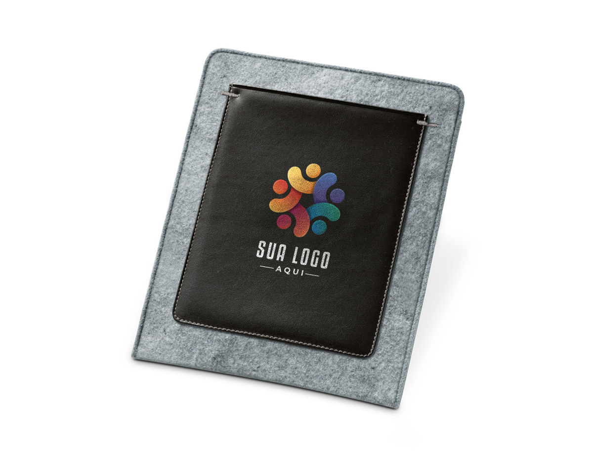 Bolsa para tablet de 10.1'' em feltro e c. sintético com interior forrado e bolso exterior. Fecho de velcro. 210 x 275 x 7 mm | Bolso: 160 x 210 mm