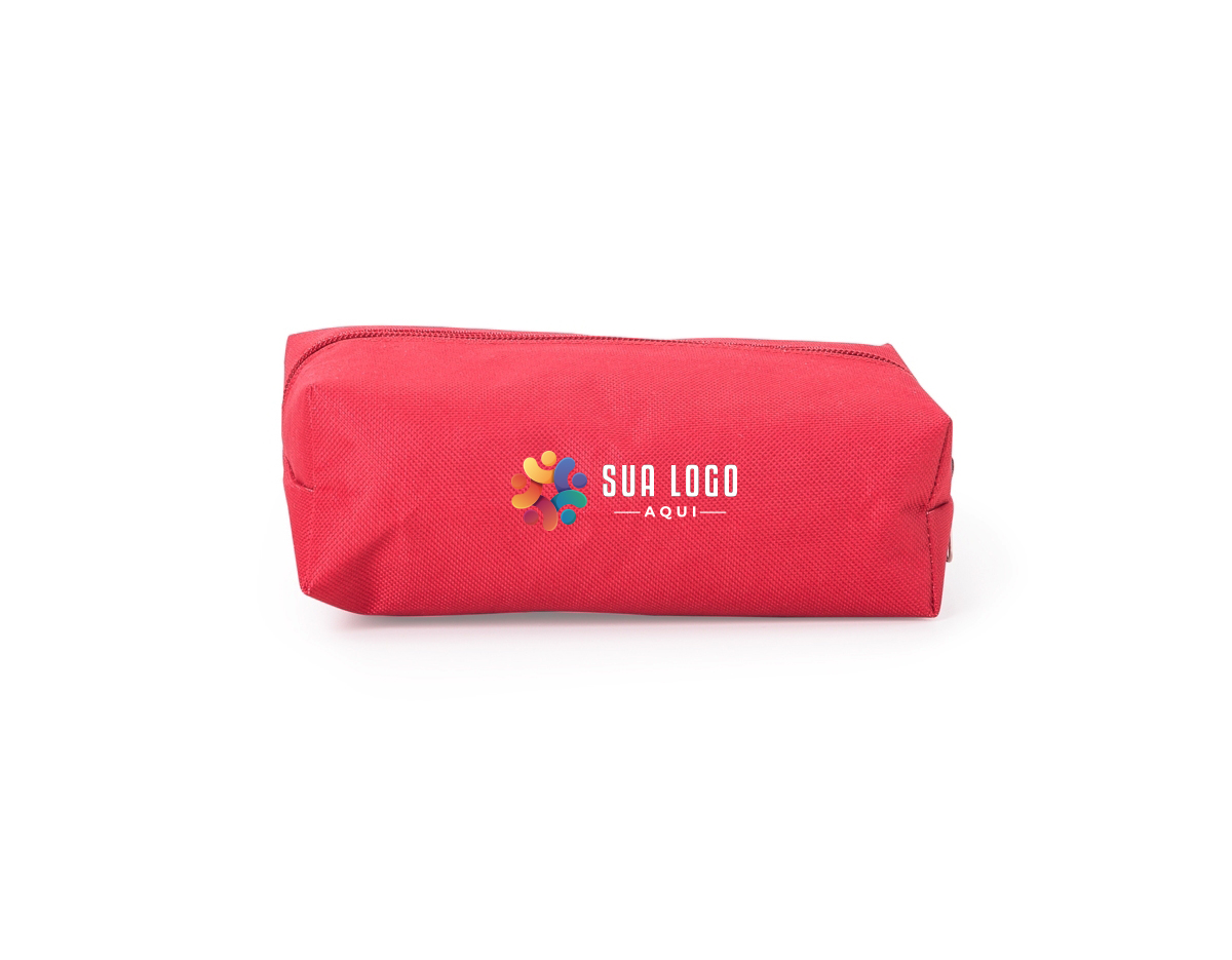 A necessaire de nylon colorida possui zíper superior e interior emborrachado, ideal para organizar e proteger seus itens pessoais com praticidade e estilo. Perfeita para viagens e uso diário.
