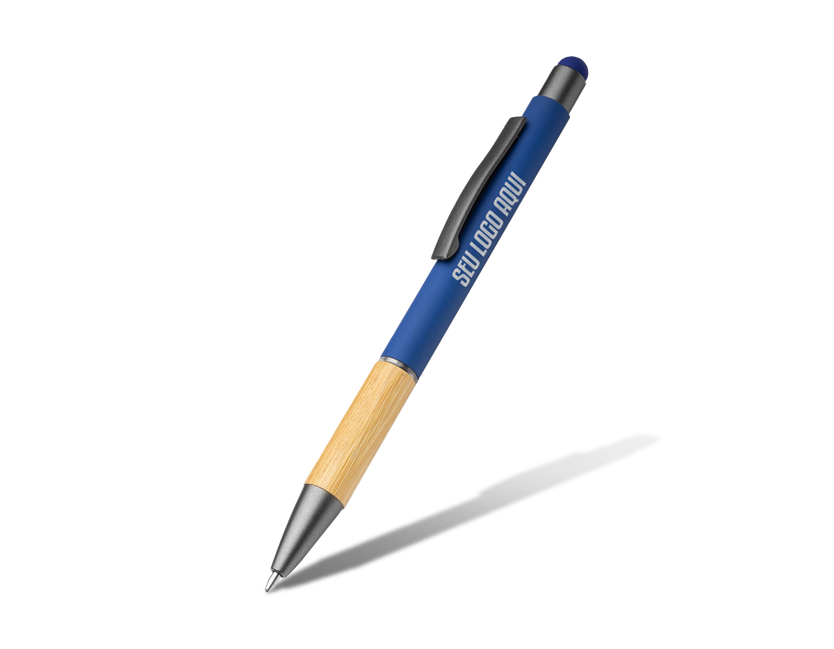 Caneta esferográfica em alumínio reciclável com escrita em azul. Detalhe em bambu. Refil parker e ponta touch emborrachada.