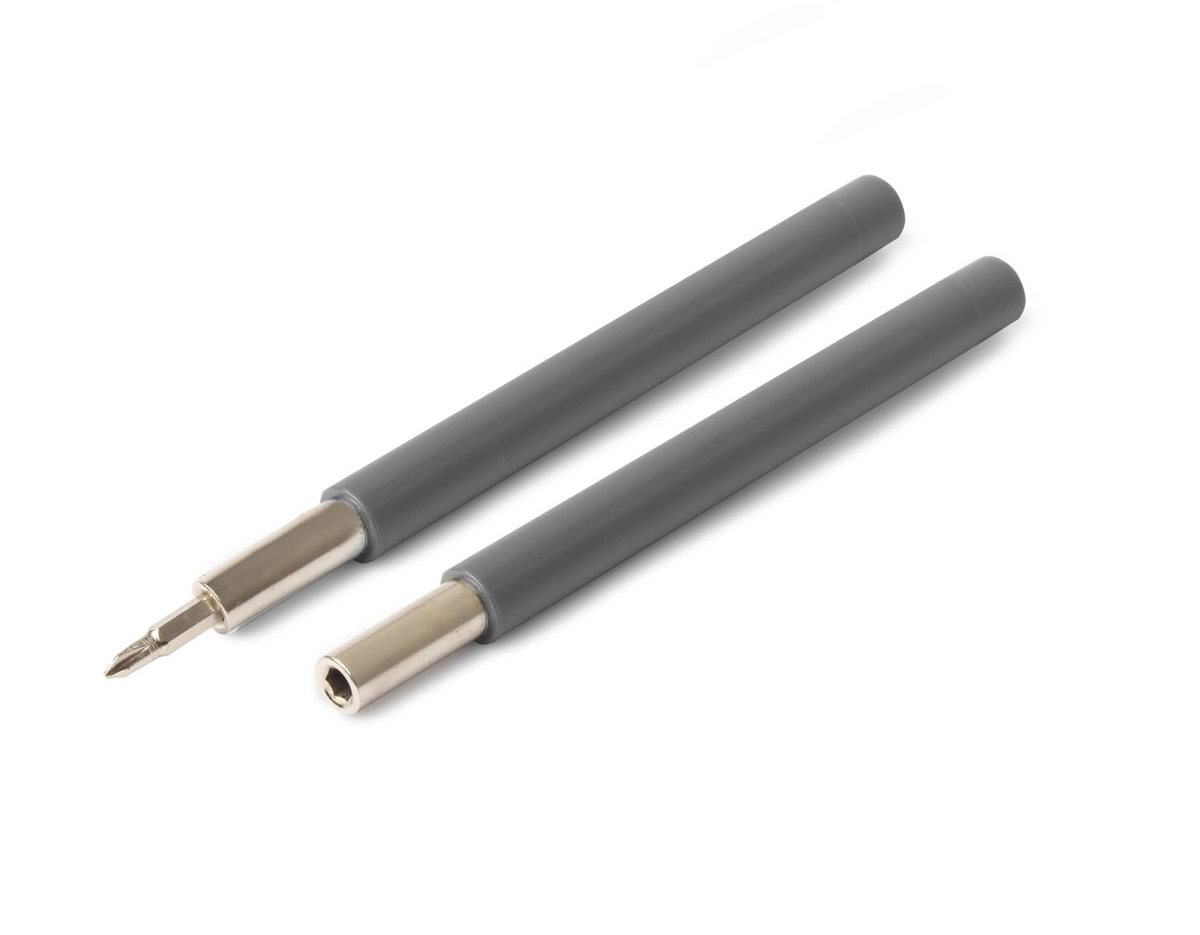 Kit ferramentas 25 peças em estojo de plástico ABS com abertura em clique. Acompanha: 5 ponteiras Philips, 1 ponteira Y, 6 ponteira Torx, 6 ponteira Allen, 5 ponteiras Fenda e 1 Fenda U em aço inox e chave para manuseio com encaixe imantado.