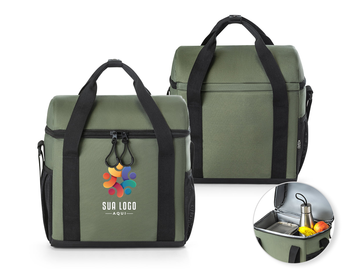 Bolsa térmica almofadada 600D ripstop em poliéster reciclado (100% rPET). Composto por 1 compartimento principal espaçoso com fecho duplo e 2 bolsos laterais em tela mesh para pequenos objetos. O interior forrado em PEVA garante um bom isolamento térmico permitindo a conservação do frio por mais tempo e a sua higienização. A robustez dos materiais que o compõe conferem-lhe uma grande resistência e durabilidade, pensado para as necessidades do dia a dia. Capacidade até 11 L. Certificação EU Food Grade. 260 x 290 x 160 mm