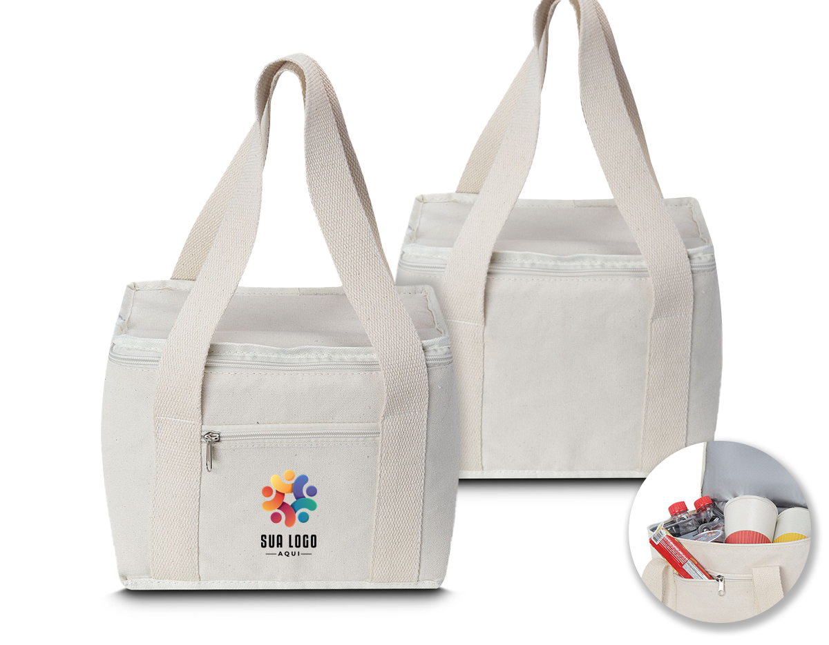 Bolsa térmica em algodão cru, equipada com um bolso frontal e alça de mão para fácil transporte. O compartimento interno é soldado, garantindo maior eficiência térmica e conservação dos alimentos.