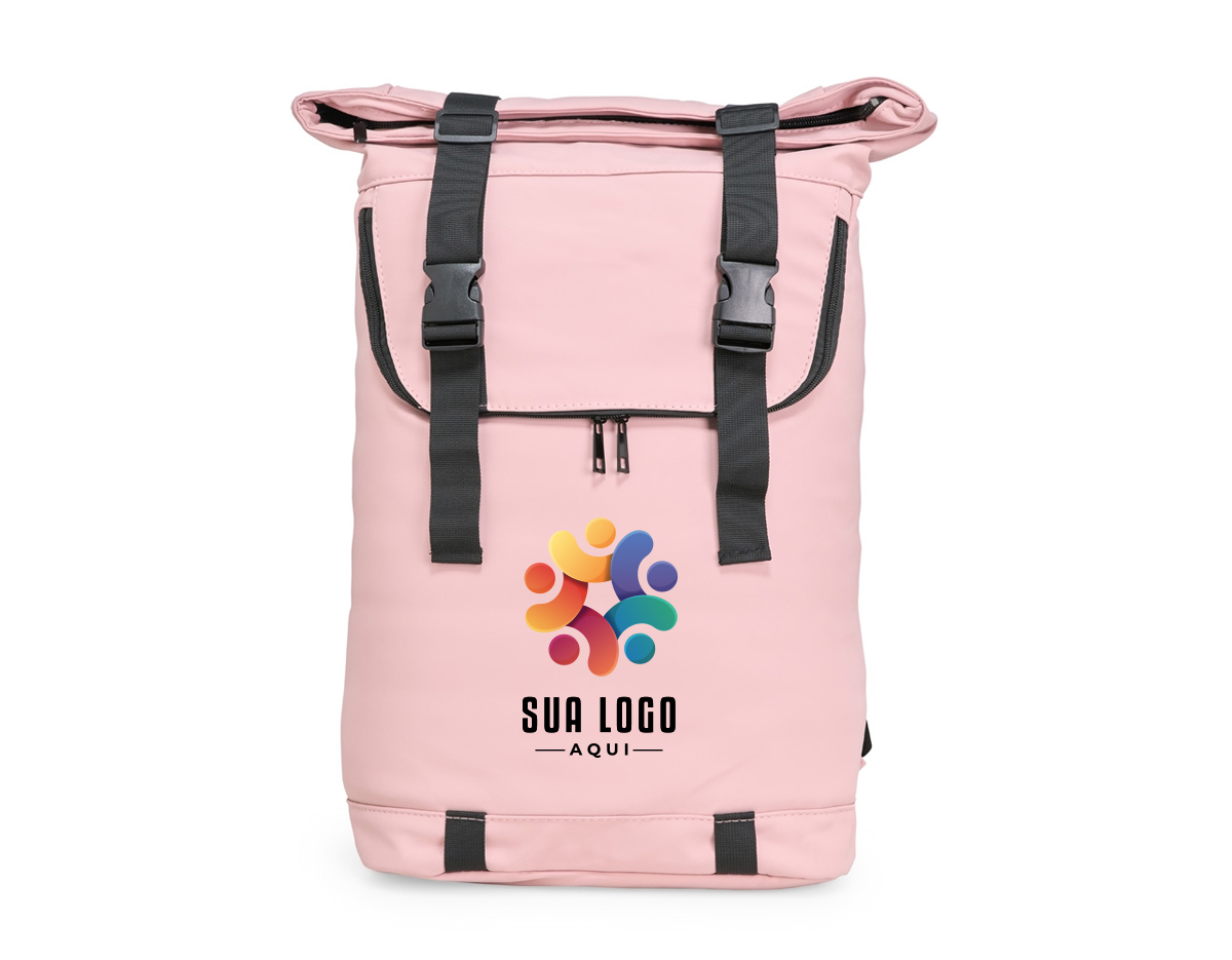 Mochila de couro sintético de 34 litros resistente à água. Possui dois compartimentos, sendo o principal com bolso para notebook de 14 polegadas. Possui engate para mala de viagem, fechamento por zíper e cinto com velcro.