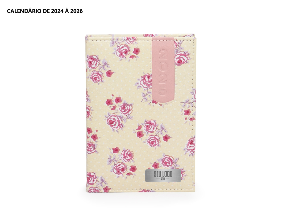  Inicie o ano com organização absoluta com a nossa agenda floral em couro sintético. Esta agenda clássica floral, oferece uma variedade de recursos úteis, incluindo dados pessoais, calendários de 2024 a 2026, mapas, números de telefone essenciais, fita de cetim para marcar páginas favoritas, espaço para planejamentos e aniversariantes, além de códigos de serviços DDD e DDI para facilitar comunicações globais.