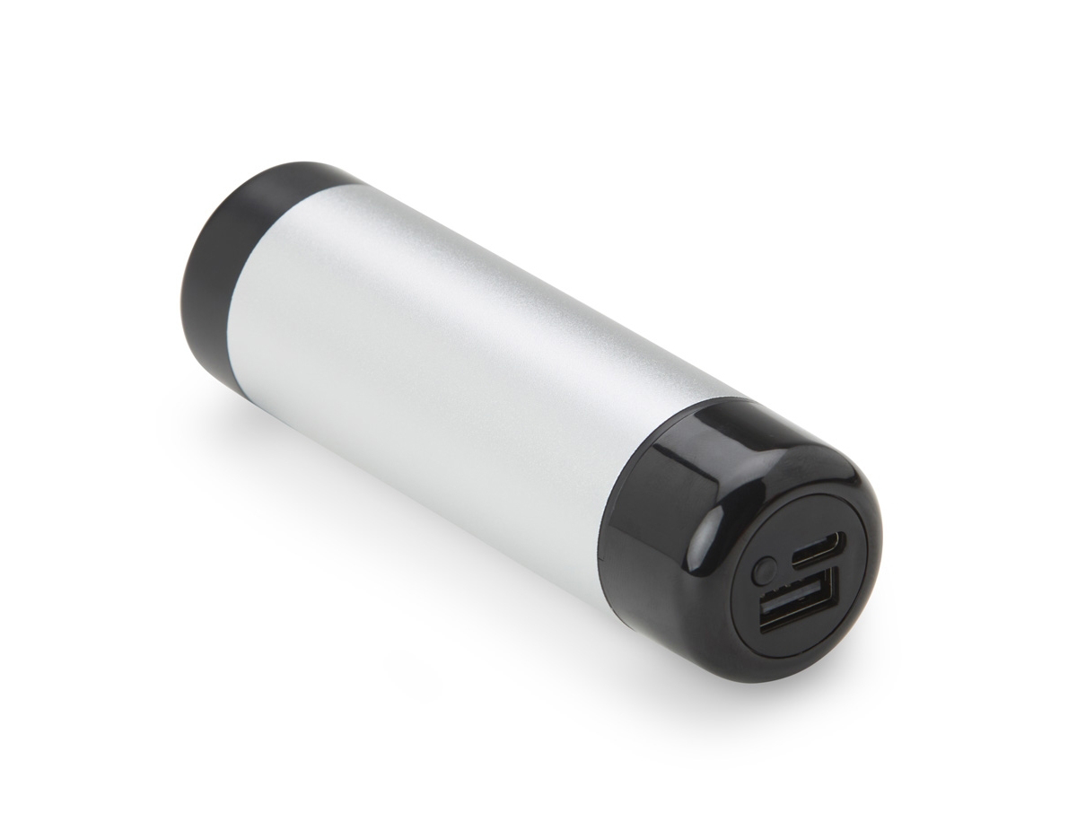 Dispositivos sempre carregados em qualquer lugar com o nosso power bank! Equipado bateria de 4.000mAh, este carregador portátil tem um design compacto, produzido em metal com detalhes plásticos. Além do cabo USB Tipo-C incluso, nosso power bank tem um bônus: uma lanterna integrada de alto alcance para emergências.
