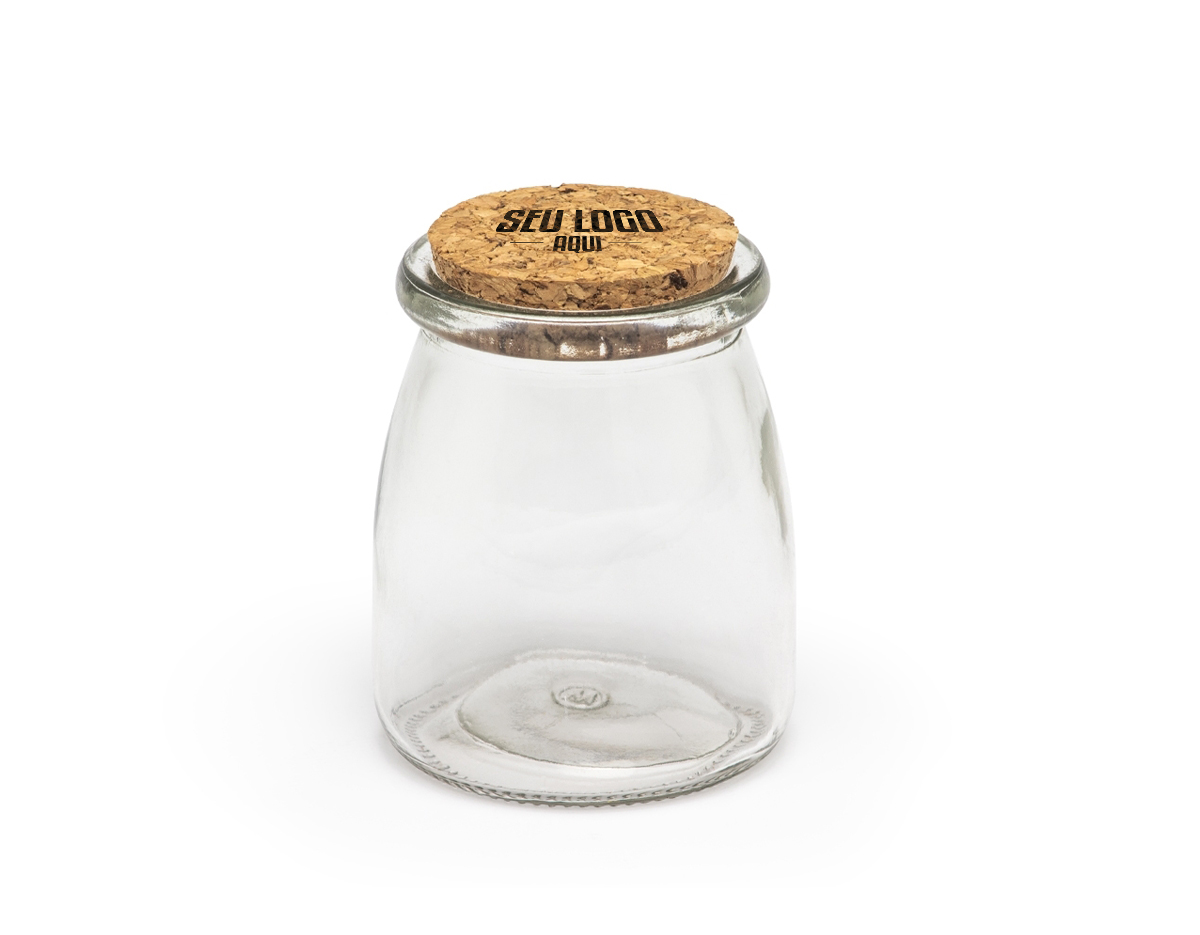 Este frasco de vidro possui capacidade de 200ml, ideal para armazenar líquidos, especiarias ou pequenos objetos. Com um design clean e elegante, a tampa de cortiça proporciona um fechamento seguro, preservando o conteúdo de maneira eficaz. Seu material transparente permite fácil visualização do interior, tornando-o não apenas funcional, mas também uma peça decorativa. Perfeito para quem busca praticidade e estilo na organização.