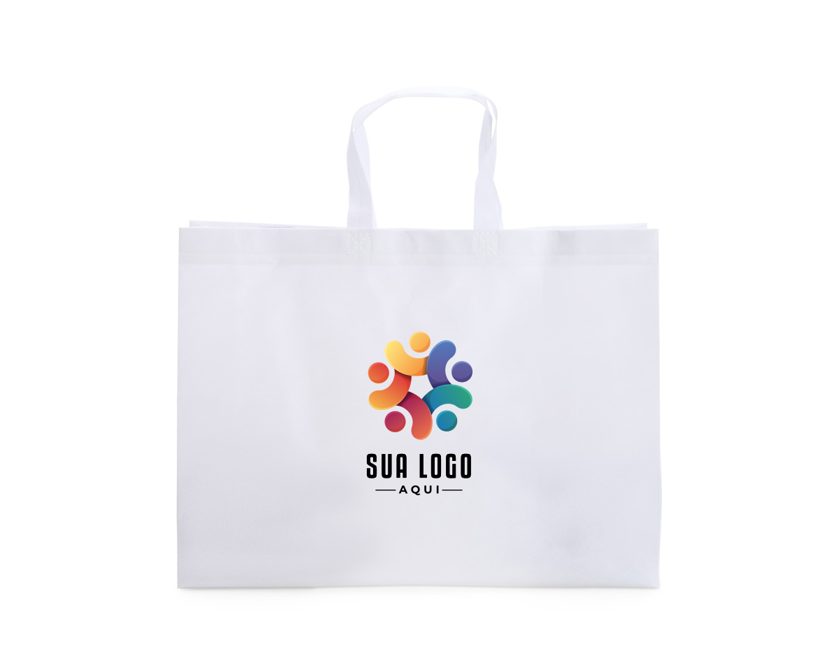 Durável e sustentável, a sacola de TNT é uma excelente opção para eventos e campanhas promocionais. Produzida em TNT de 82g/m² e com resistência à água, ela possui costura termo selada e boa profundidade.