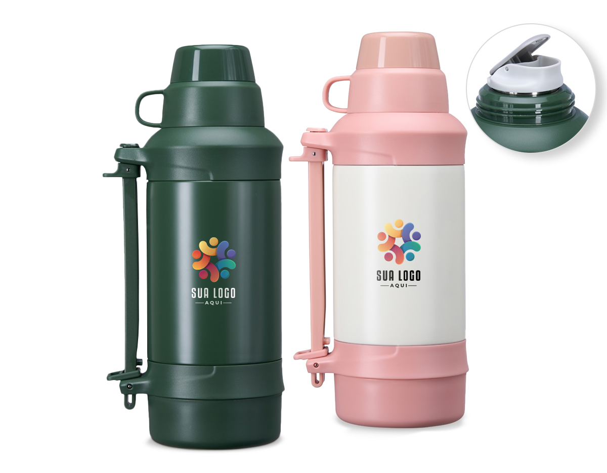 A garrafa perfeita para quem adora café! Com capacidade de 1250ml, feita em aço inox SUS 304, com parede dupla, ela torna qualquer rotina mais prática e dinâmica. O cordão de nylon com detalhe em couro sintético é ajustável e removível, permitindo carregá-la na transversal, garantindo mobilidade e estilo. Sua alça é flexível ao toque, oferecendo mais conforto ao segurar, e a tampa plástica pode ser usada como caneca, trazendo ainda mais versatilidade. Além disso, a abertura de fácil acionamento facilita o uso. Tudo o que um verdadeiro amante de café precisa!