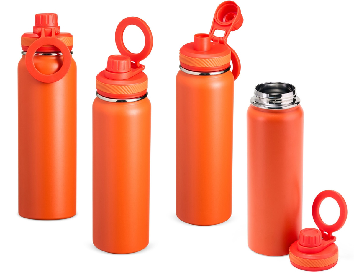 Agora ficou fácil aproveitar bebidas na temperatura ideal, gravar vídeos e assistir a séries. Com a Garrafa Térmica de 850ml em inox 304, é possível utilizá-la como tripé através de sua alça flexível, segura e magnética integrada à tampa. Basta posicionar o celular (compatível a partir do iPhone 12º geração) na alça e aproveitar. Além disso, sua tampa plástica rosqueável também possui uma proteção para o bocal, e sua alça versátil facilita o manuseio da garrafa térmica durante as caminhadas.