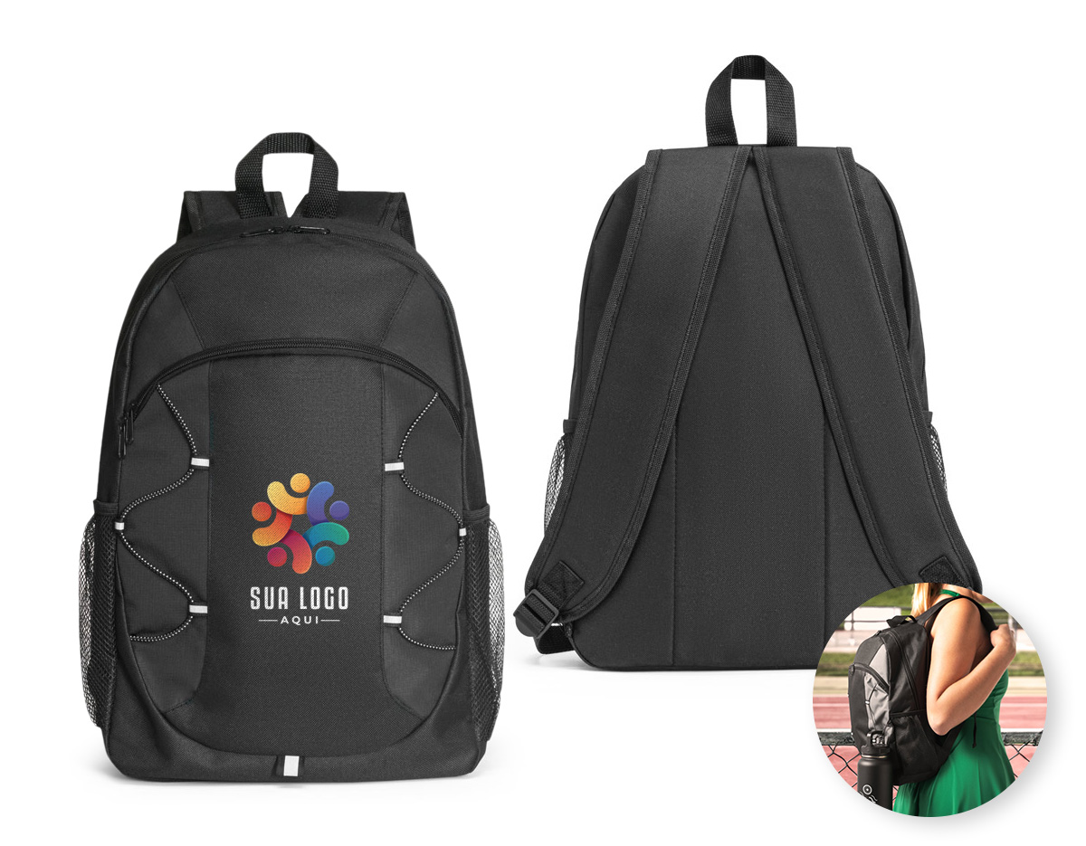 Mochila em 600D com detalhes em ripstop colorido. Bolso principal com zíper e bolsos laterais em tela mesh. Parte posterior e alças almofadadas. Contém diversos elementos refletores. Capacidade 16 L. 290 x 440 x 120 mm