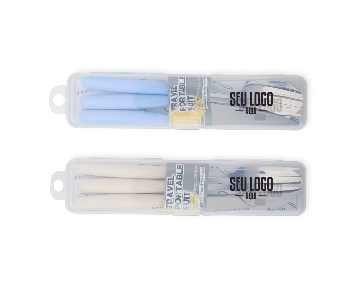 Nosso kit de talheres de três peças é perfeito para aproveitar as delícias de uma refeição de forma prática e organizada. Composto por faca, garfo e colher, feitos em metal e plástico para garantir um manuseio firme, além de proteção e organização. O kit acompanha um estojo plástico, tornando-se ideal para levar na bolsa, seja em viagens, acampamentos ou no dia a dia de trabalho, proporcionando facilidade em todos os momentos.