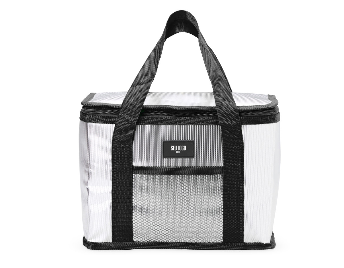 Essa bolsa térmica é o acessório ideal para quem busca praticidade e versatilidade. Feita com materiais de isolamento térmico de alta qualidade, mantém os alimentos frescos e na temperatura certa por muito mais tempo. Seja para viagens, trabalho, escola ou atividades ao ar livre, ela garante que os lanches e refeições estejam sempre bem conservados. Com um design compacto, leve e fácil de transportar, sua parte interna é espaçosa e acomoda diferentes tipos de alimentos de forma organizada. Além disso, conta com um bolso telado externo, perfeito para itens menores e de fácil acesso.