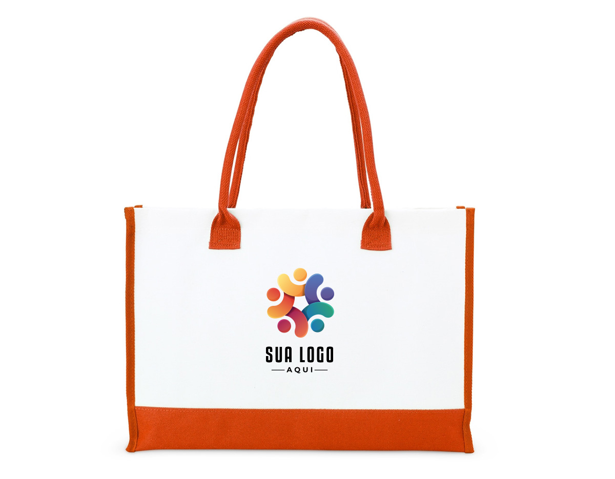 Resistência e design minimalista. Nossa sacola de lona é a escolha ideal para quem busca robustez com estilo moderno. Com alças reforçadas e estrutura de 474g/m², essa sacola oferece ampla profundidade, perfeita para transportar diversos itens sem comprometer a resistência.