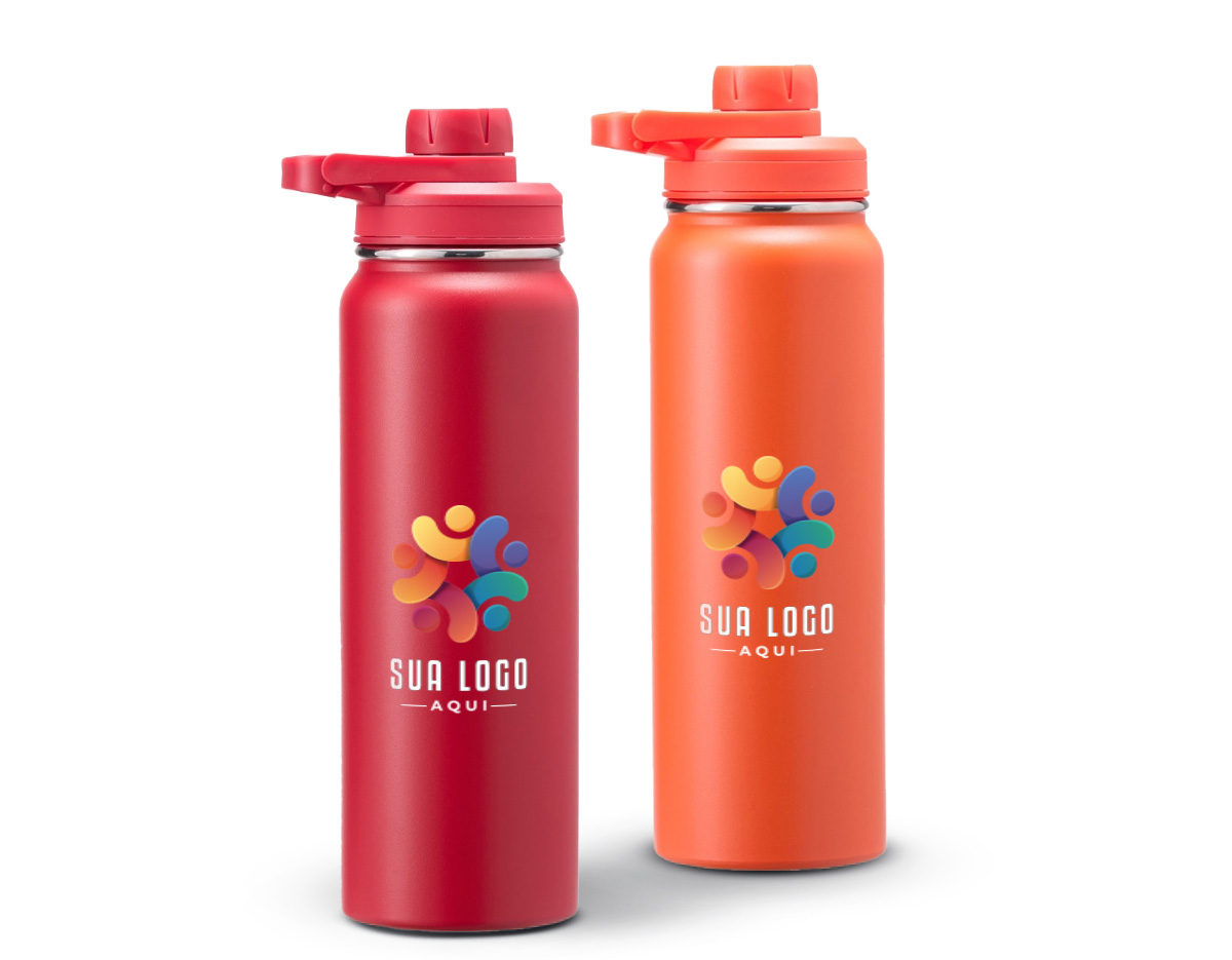 Chega de preocupações ao consumir suas bebidas! Nossa garrafa térmica de 850 ml, feita em inox, foi projetada para trazer mais praticidade ao seu dia a dia. Com uma trava embutida na tampa, ela se mantém fixa durante o uso, evitando o incômodo de "acidentes" — como a tampa que bate no rosto enquanto você bebe. Uma solução inteligente para quem busca conforto e eficiência!