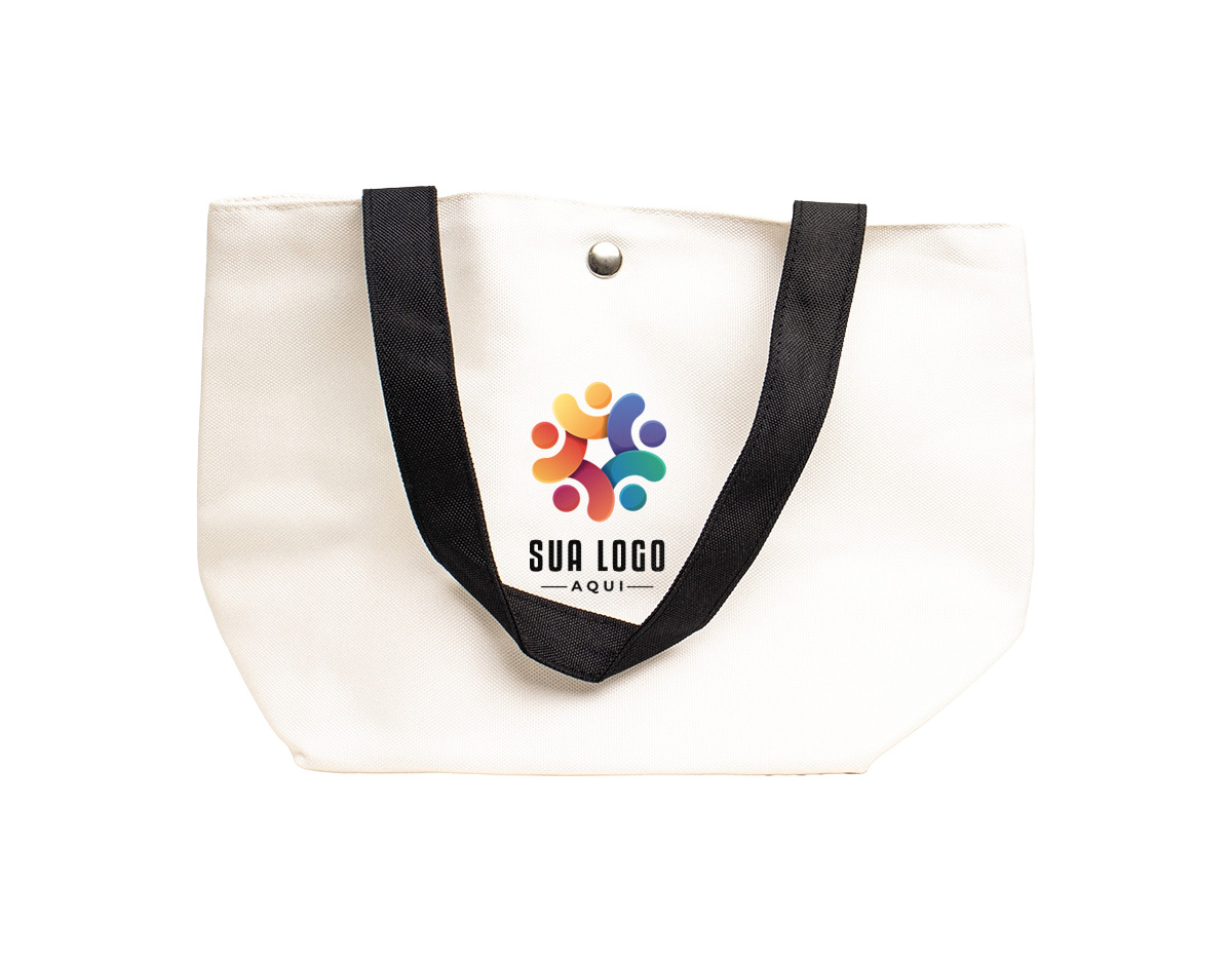 Conheça a nossa bolsa de lona, ideal para quem busca um estilo despojado sem abrir mão da funcionalidade! Resistente à água, garante ainda mais proteção para os pertences em qualquer condição. Seu interior possui um tecido que mantém os objetos organizados e seguros, perfeita para o dia a dia ou para aventuras de fim de semana. Leve e durável, a Bolsa de Lona é a combinação perfeita de praticidade e charme.