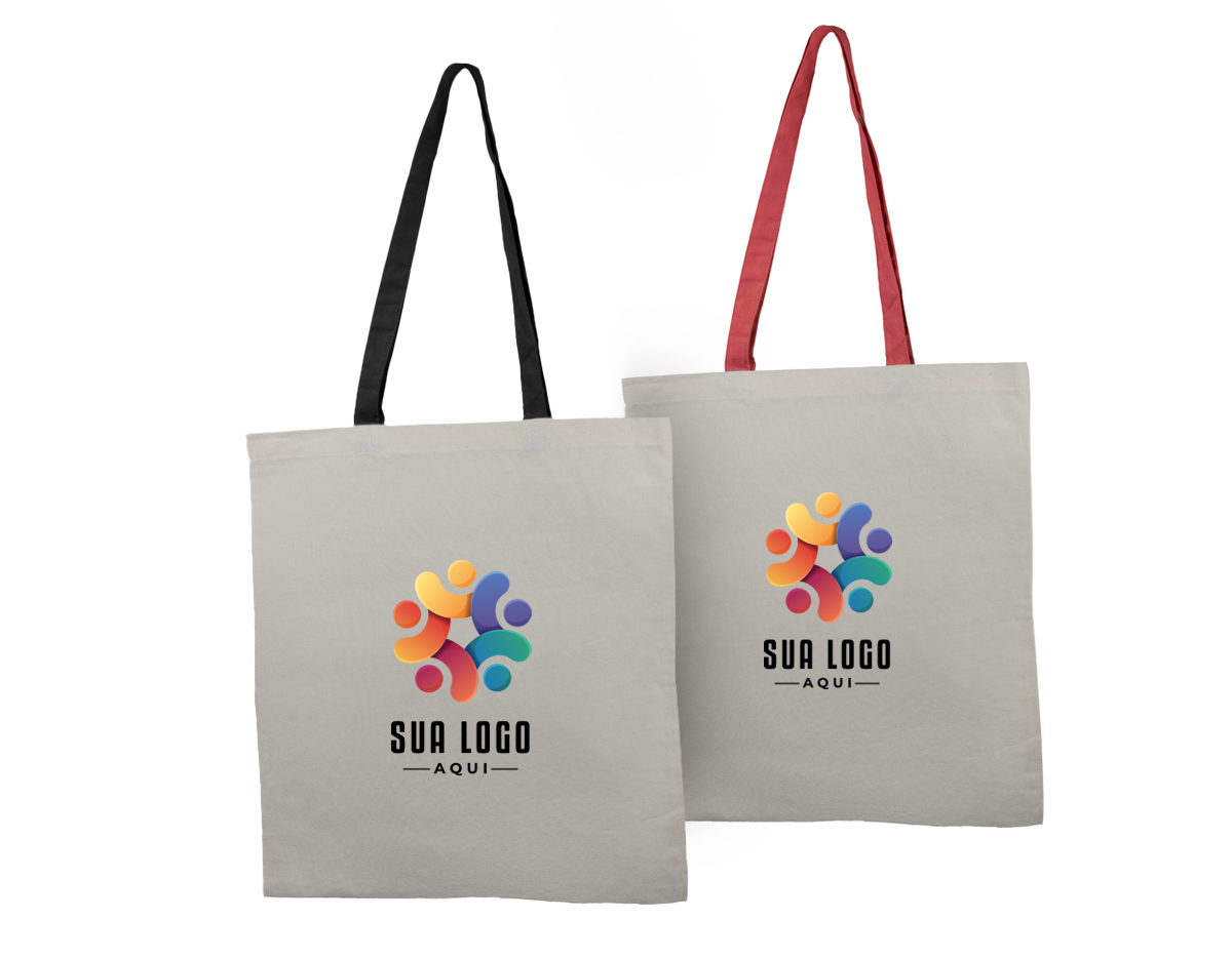 Sacola produzida em algodão cru de 140 g/m², ideal para uso diário ou em eventos. Possui um design simples e funcional, com alças coloridas que proporcionam um toque de contraste e estilo. Resistente e reutilizável, é uma opção prática e sustentável para transportar objetos com leveza e durabilidade.