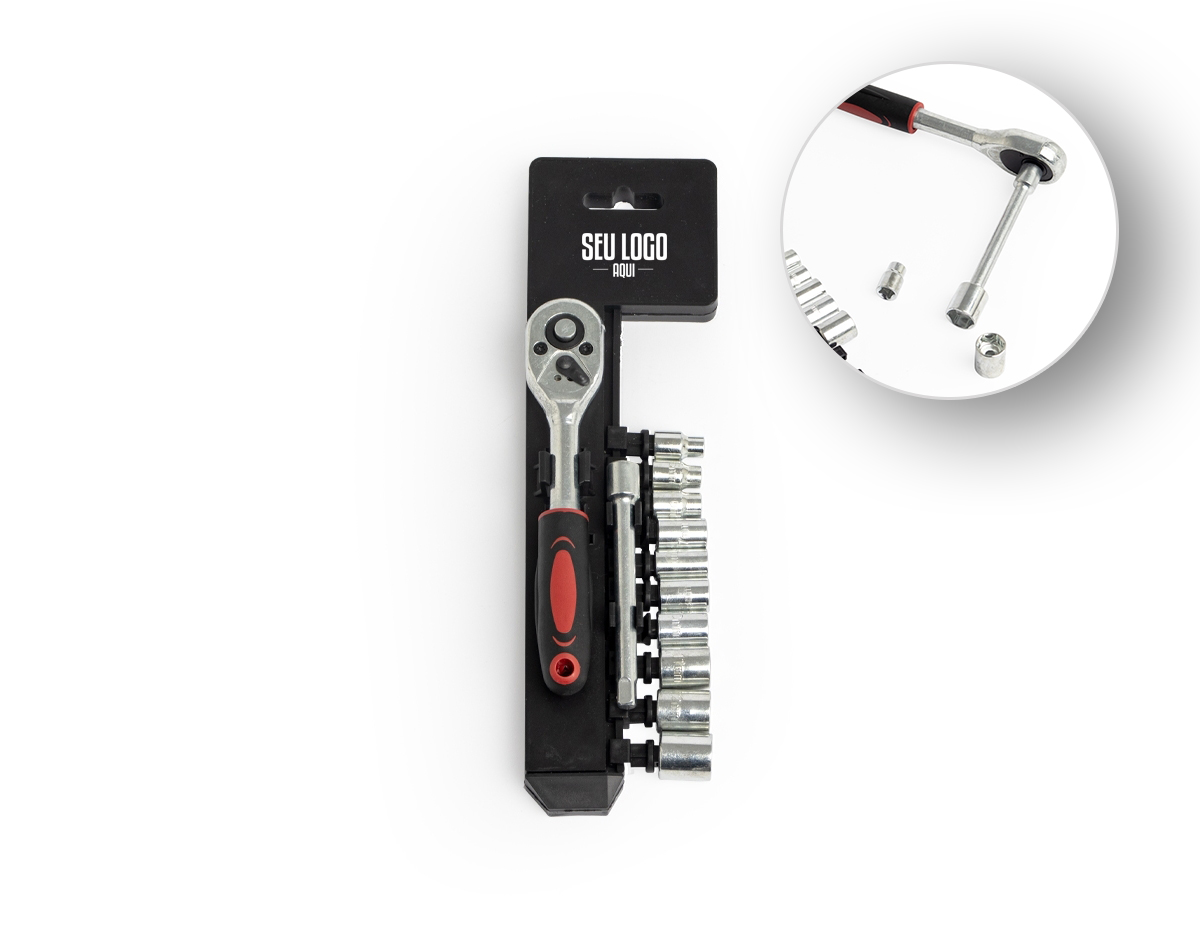 Kit de ferramentas com 12 peças, armazenadas em um estojo plástico resistente para fácil transporte e organização. O conjunto inclui 1 chave catraca, 1 chave extensora e 10 soquetes de diferentes tamanhos, oferecendo versatilidade para diversos tipos de reparos e manutenções. Ideal para quem busca praticidade e eficiência em tarefas do dia a dia, o kit é compacto e completo, atendendo a necessidades básicas de mecânica e manutenção doméstica.