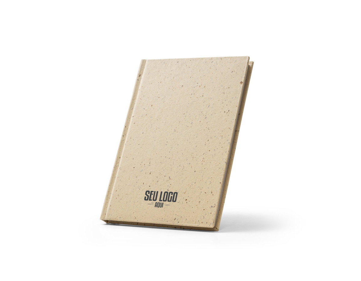 Caderno A5 de capa dura em resíduos de cevada (25%) e pedaços de algodão reciclado (75%). O interior com 80 folhas pautadas de papel cevada 100% reciclada. Um caderno que se distingue por dar uma segunda vida a materiais que podem ser reciclados. 145 x 205 mm