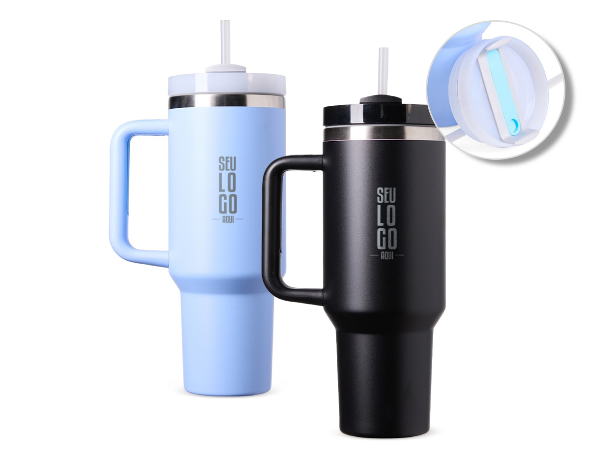 Caneca térmica com capacidade de 1,2 litros feita em inox 304 com parede dupla, contém tampa acrílica rosqueável com acesso para canudo e pegador plástico com aderência emborrachada. Acompanha canudo plástico.