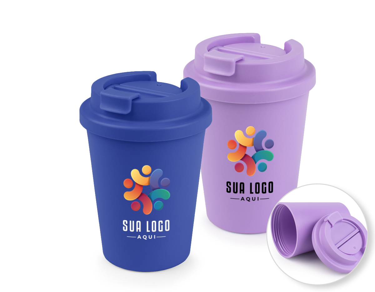 Copo fabricado em plástico RPET, com capacidade de 400ml. Conta com tampa rosqueável, garantindo maior segurança no transporte de líquidos. Ideal para uso cotidiano, é uma opção prática e funcional.