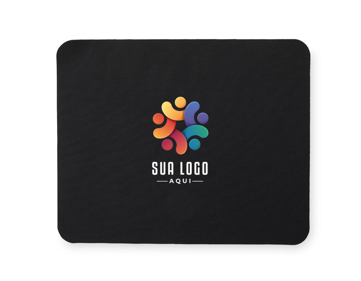 Mouse pad com base emborrachada antiderrapante, garantindo que ele não escorregue durante o uso. A parte de cima é de tecido macio, perfeito para deslizar o mouse com precisão e conforto. Ideal para quem quer personalizar com estampas incríveis e deixar a mesa com a sua identidade!