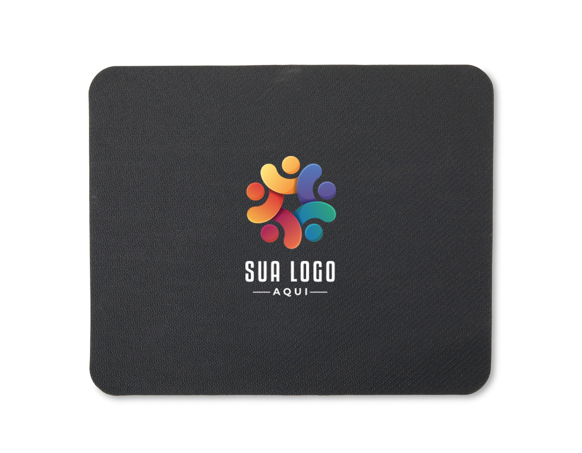 Mouse pad com base emborrachada antiderrapante, garantindo que ele não escorregue durante o uso. A parte de cima é de tecido macio, perfeito para deslizar o mouse com precisão e conforto. Ideal para quem quer personalizar com estampas incríveis e deixar a mesa com a sua identidade!