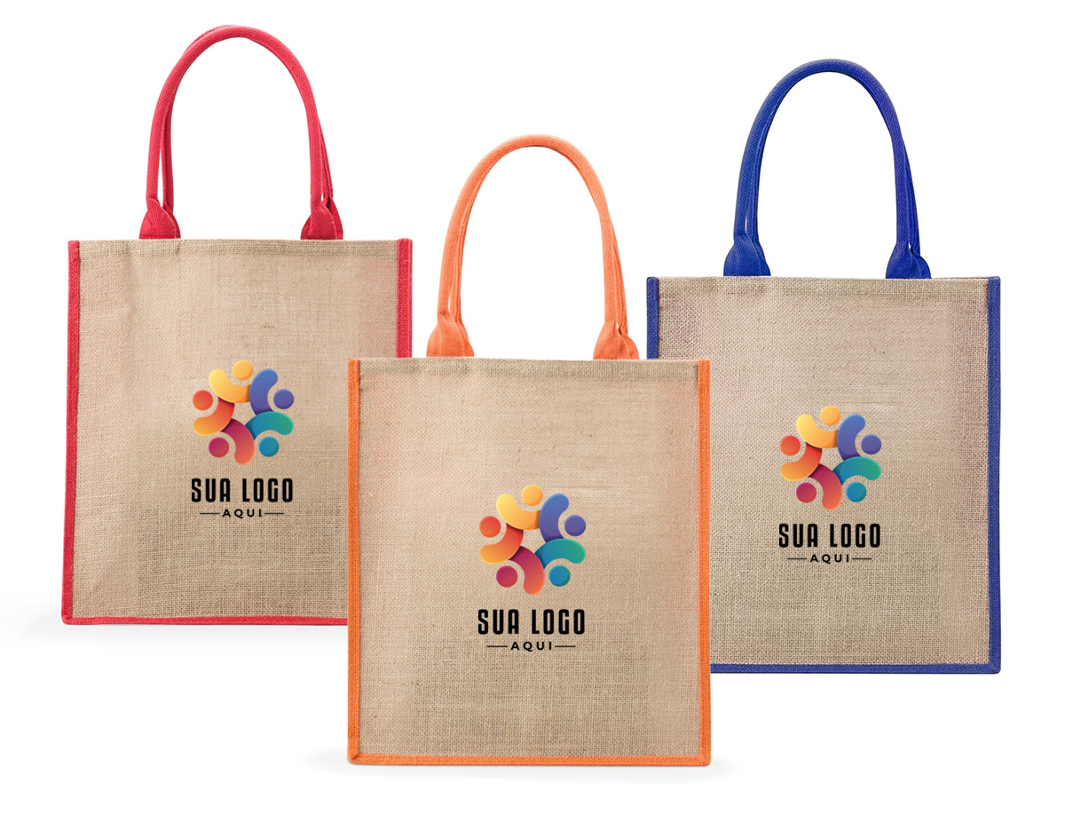 Sacola ecológica confeccionada em juta, um material resistente e sustentável, ideal para quem busca reduzir o impacto ambiental. Com um design prático e versátil, possui alças costuradas na parte interna, garantindo maior durabilidade e conforto ao carregar. Perfeita para compras, passeios ou uso diário, essa sacola é uma excelente alternativa às sacolas plásticas, ajudando a preservar o meio ambiente com estilo e funcionalidade