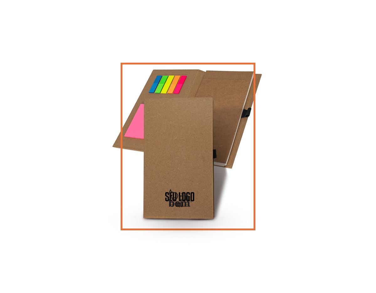 Anote e marque os registros importantes com nosso Bloco de Anotações em Kraft. Ideal para acompanhar uma rotina cheia de anotações, com aproximadamente 80 folhas marfim para escrever e destacar sempre que necessário. Conta com um bloco autoadesivo rosa com cerca de 25 folhas, autoadesivos coloridos com aproximadamente 24 unidades e um suporte para caneta em nylon, deixando tudo mais acessível. Com o Bloco de Anotações em Kraft, você terá tudo o que precisa para registrar e organizar  ideias de forma eficiente.