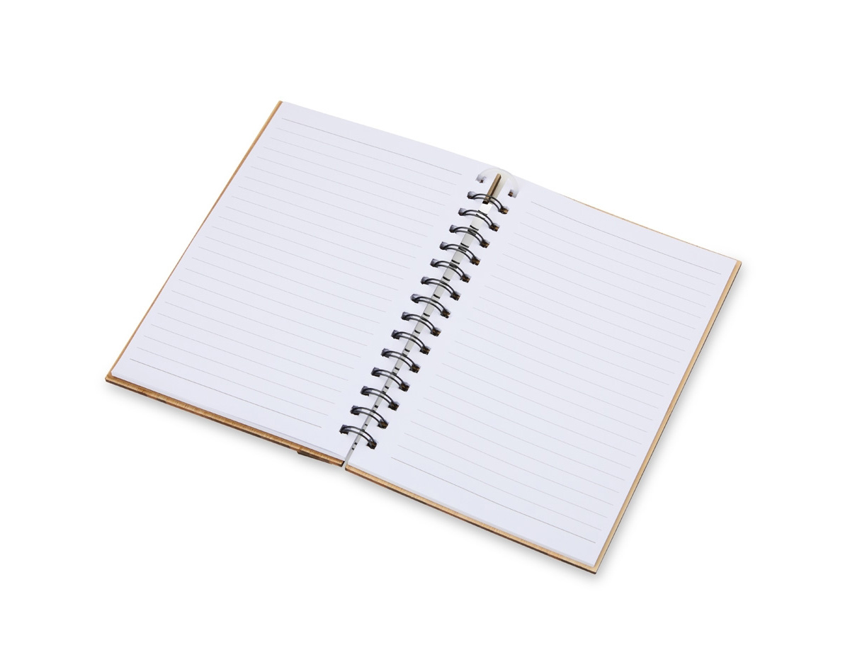O caderno de capa dura de bambu oferece uma opção sustentável para organizar anotações. Possui 68 folhas pautadas, cinco marcadores plásticos autoadesivos e uma régua de bambu de 20 cm. Prático e funcional, é ideal para registrar ideias e compromissos, combinando organização e responsabilidade ambiental.