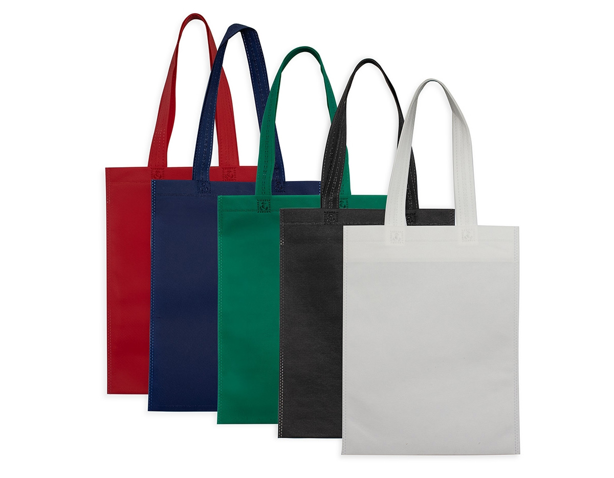Sustentabilidade que fortalece marcas! A sacola TNT biodegradável é a escolha ideal para empresas que querem promover sua marca com consciência ambiental. Feita em polipropileno Bio com aditivo P-Life, ela se decompõe de forma responsável, reduzindo o impacto no meio ambiente. Sustentável e resistente, as sacolas possuem estrutura termo selada, proporcionando mais resistência e segurança no transporte. Testada pelo RISE e certificada conforme a norma SASO 2879.