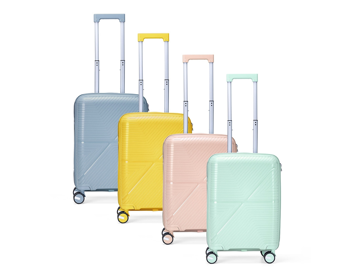 Projetada para oferecer praticidade e conforto, esta mala une o plástico resistente a um design exclusivo. Perfeita para qualquer viagem, ela apresenta um interior inteligente com divisória equipada com bolso em tela e cinta compressora, garantindo organização e segurança para os seus pertences. Com 4 rodas com giro 360°, proporciona locomoção suave em qualquer direção. O puxador ergonômico ajustável, a alça de mão e o cadeado TSA agregam proteção, mobilidade e facilidade no manuseio.