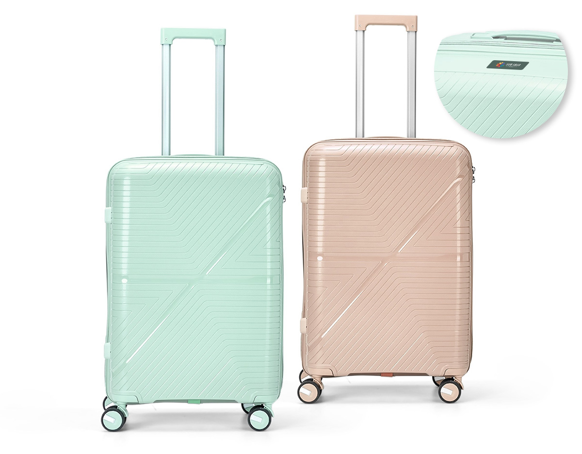 Projetada para oferecer praticidade e conforto, esta mala une o plástico resistente a um design exclusivo. Perfeita para qualquer viagem, ela apresenta um interior inteligente com divisória equipada com bolso em tela e cinta compressora, garantindo organização e segurança para os seus pertences. Com 4 apoios laterais para maior estabilidade e 4 rodas com giro 360°, proporciona locomoção suave em qualquer direção. O puxador ergonômico, as duas alças de mão e o cadeado TSA agregam proteção, mobilidade e facilidade no manuseio. Ideal para quem busca espaço, funcionalidade e segurança em suas viagens.