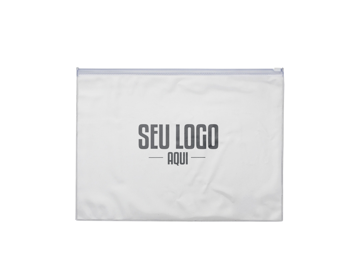 Pasta de pvc cristal transparente com fechamento zip zap. OBS.: Para prolongar a vida útil do material pvc, atente-se as condições ideais de armazenamento: mantenha o material em local seco e arejado, livre da exposição ao sol e altas temperaturas.