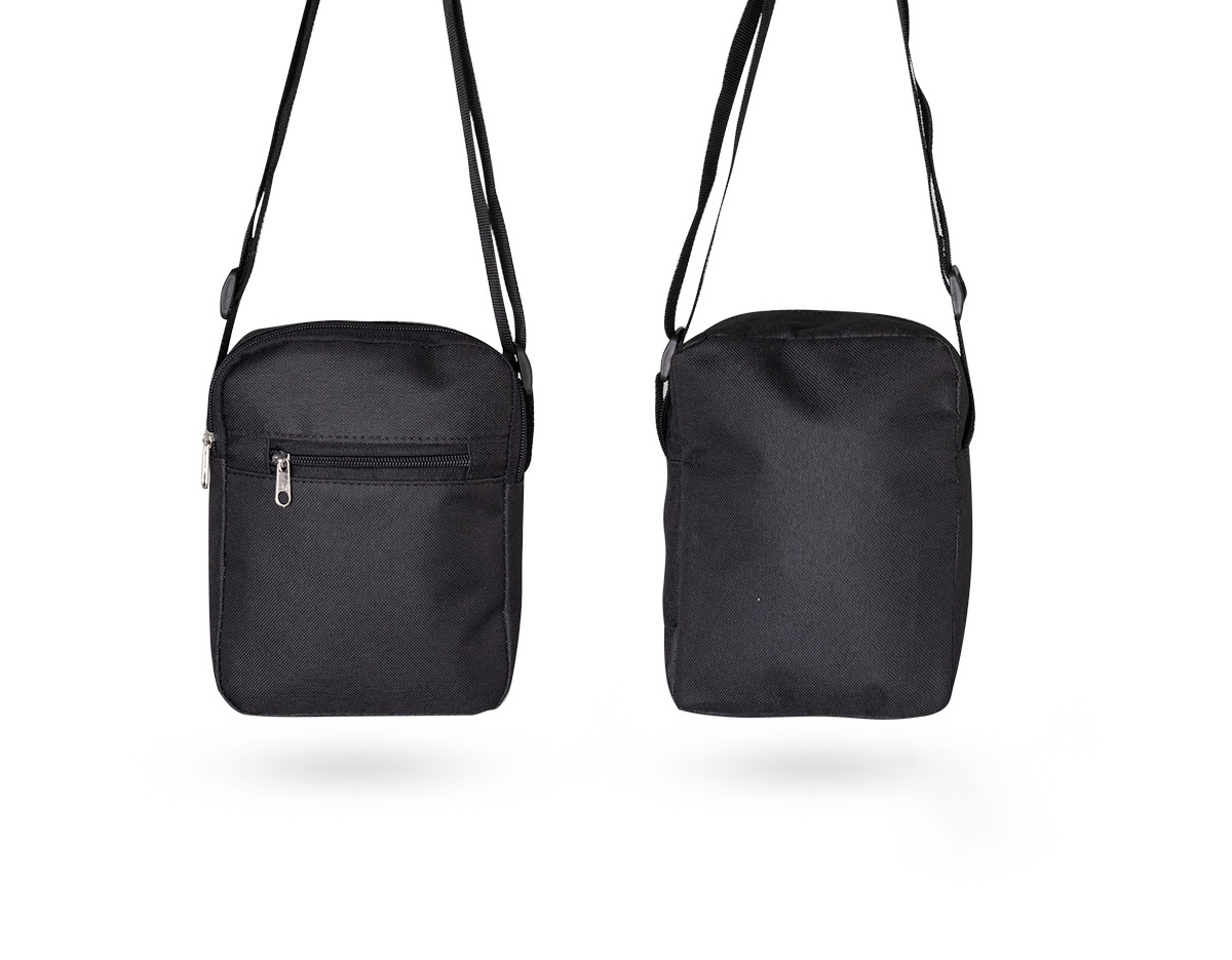 Bolsa de ombro em nylon, resistente e estilosa, com dois compartimentos espaçosos. O principal conta com um bolso interno telado para melhor organização. Possui alça ajustável para maior conforto e versatilidade.